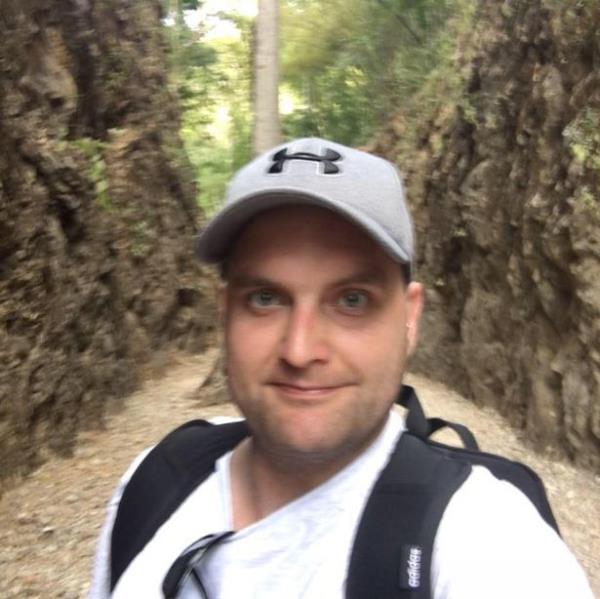 Cafe boss who killed man for peeing on his leg jailed for just 18 months