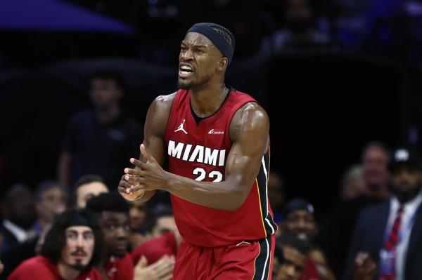 Jimmy Butler during the Heat-76ers game