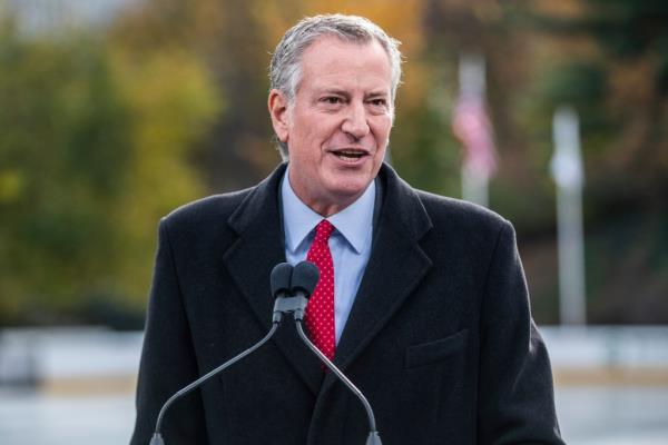 Former New York City Mayor Bill de Blasio commented on Eric Adams' indictment on Wednesday.