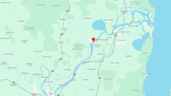 Assignment Freelance Picture Emergency crews rush to Bluff Point Ferry after reports a truck has</p>

<p>　　entered the water. Picture: Google Maps