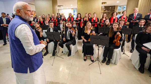 Indian natio<em></em>nal song 'Vande Mataram' was performed by artists in Austria for Prime Minister Narendra Modi upon his arrival in Vienna.