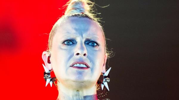 They suddenly stopped Katarzyna Nosowska's co<em></em>ncert and evacuated the audience. 