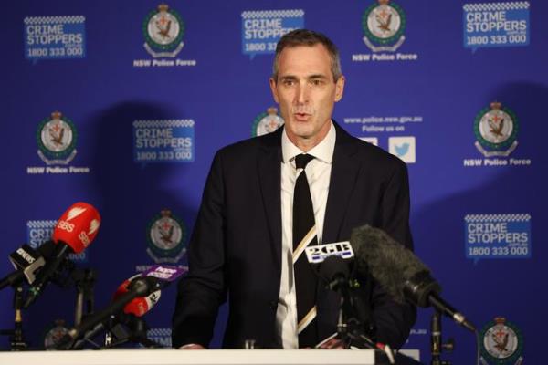 SYDNEY, AUSTRALIA - MAY 17: Detective Superintendent Peter Faux, Organised Crime Squad Commander speaks during a press co<em></em>nference at the NSW Police Headquarters, Parramatta on May 17, 2024 in Sydney, Australia. Three A-League players have been arrested this morning, following an investigation by the Organised Crime Squad into alleged betting corruption under Strike Force Beaconview. (Photo by Mark Metcalfe/Getty Images)
