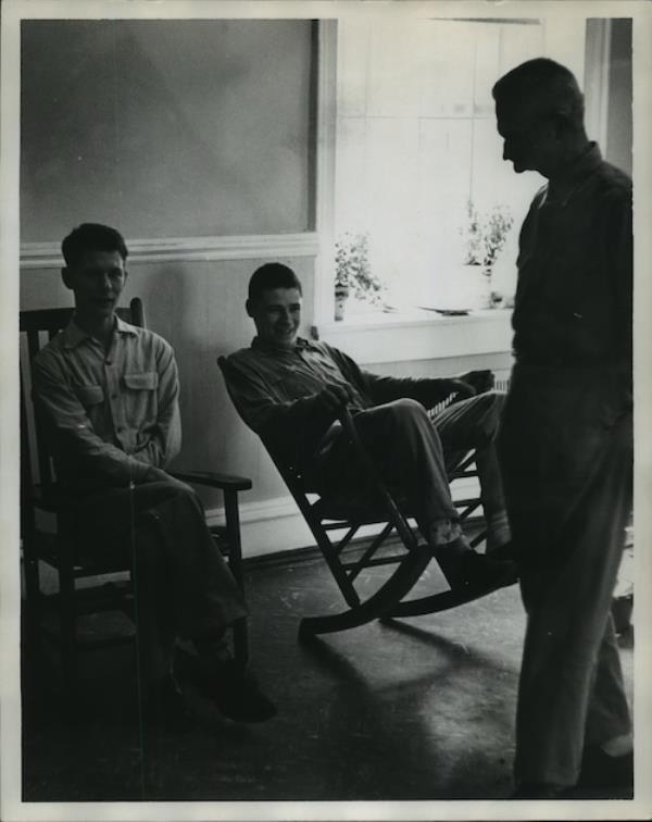 Unidentified persons at Bryce Hospital, Tuscaloosa, Alabama in 1961. The Birmingham News