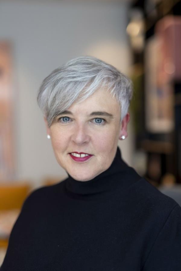 Ruth Sparkes (head and shoulders).