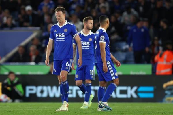 Evans (L) couldn't prevent Leicester's demise last season