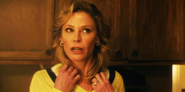 Julie Bowen in the Hysteria trailer