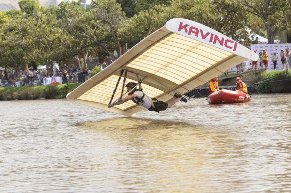 Michael Paul flying Kavinci Flyer MKII in the 2020 Birdman Rally. He holds the record for the lo<em></em>ngest flight.